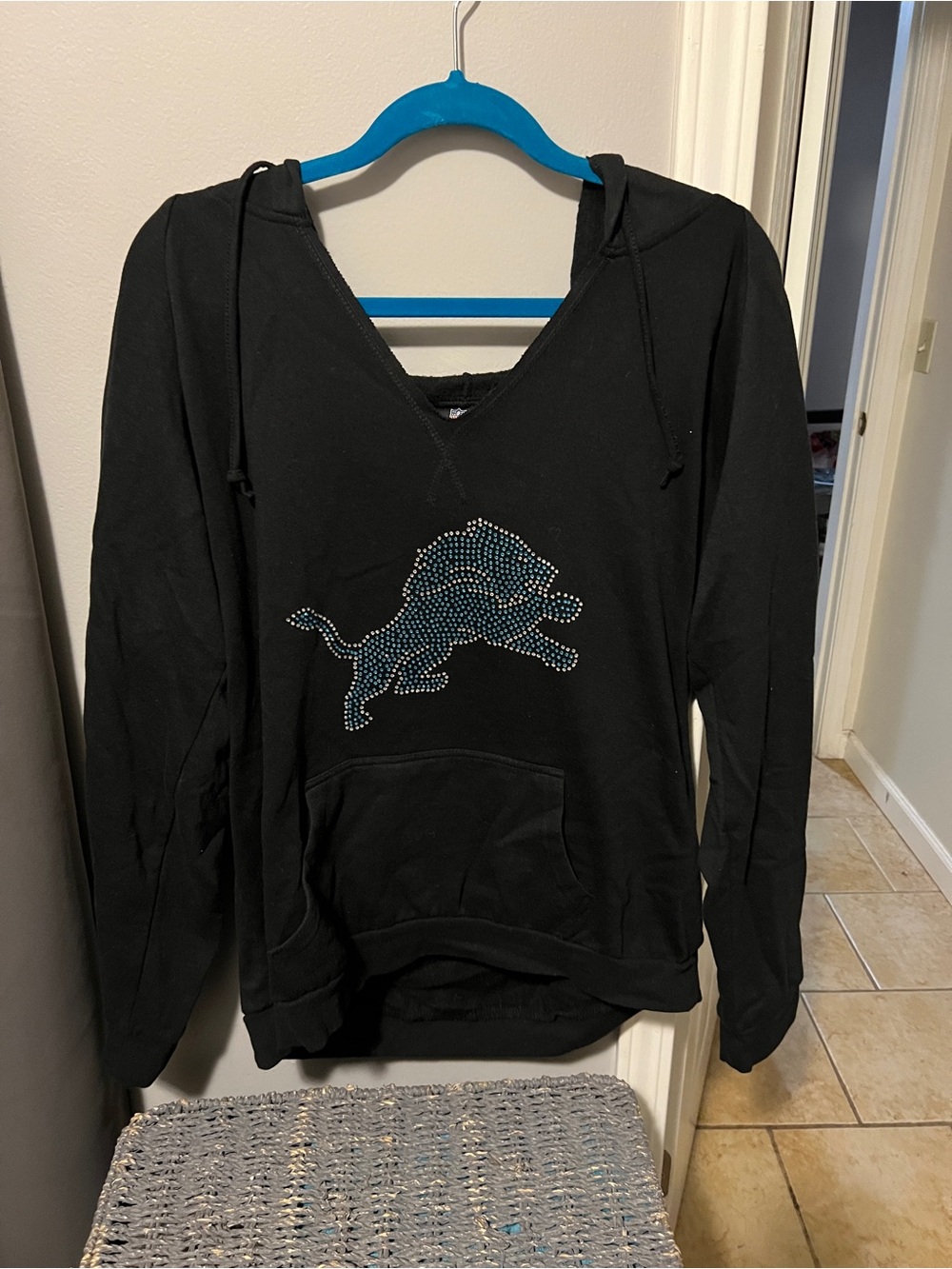 Black Women's Hooded Sweatshirt with Rhinestone Detroit Lions 🦁